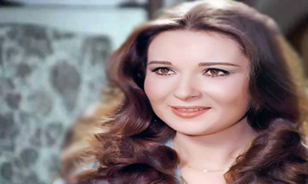 بالصورة ..مي نور الشريف تكشف أحدث ظهور لـــ الفنانة المصرية  "نورا"